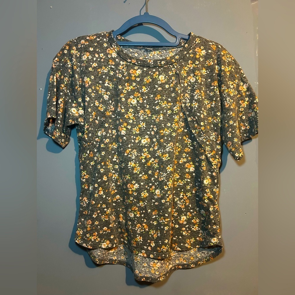 Floral Boutique top; slightly cropped, fits like a medium